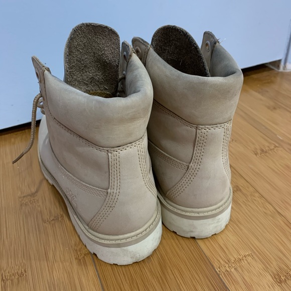 SOLD: Timberland 6” Croissant Waterbuck Boots - Picture 4 of 7
